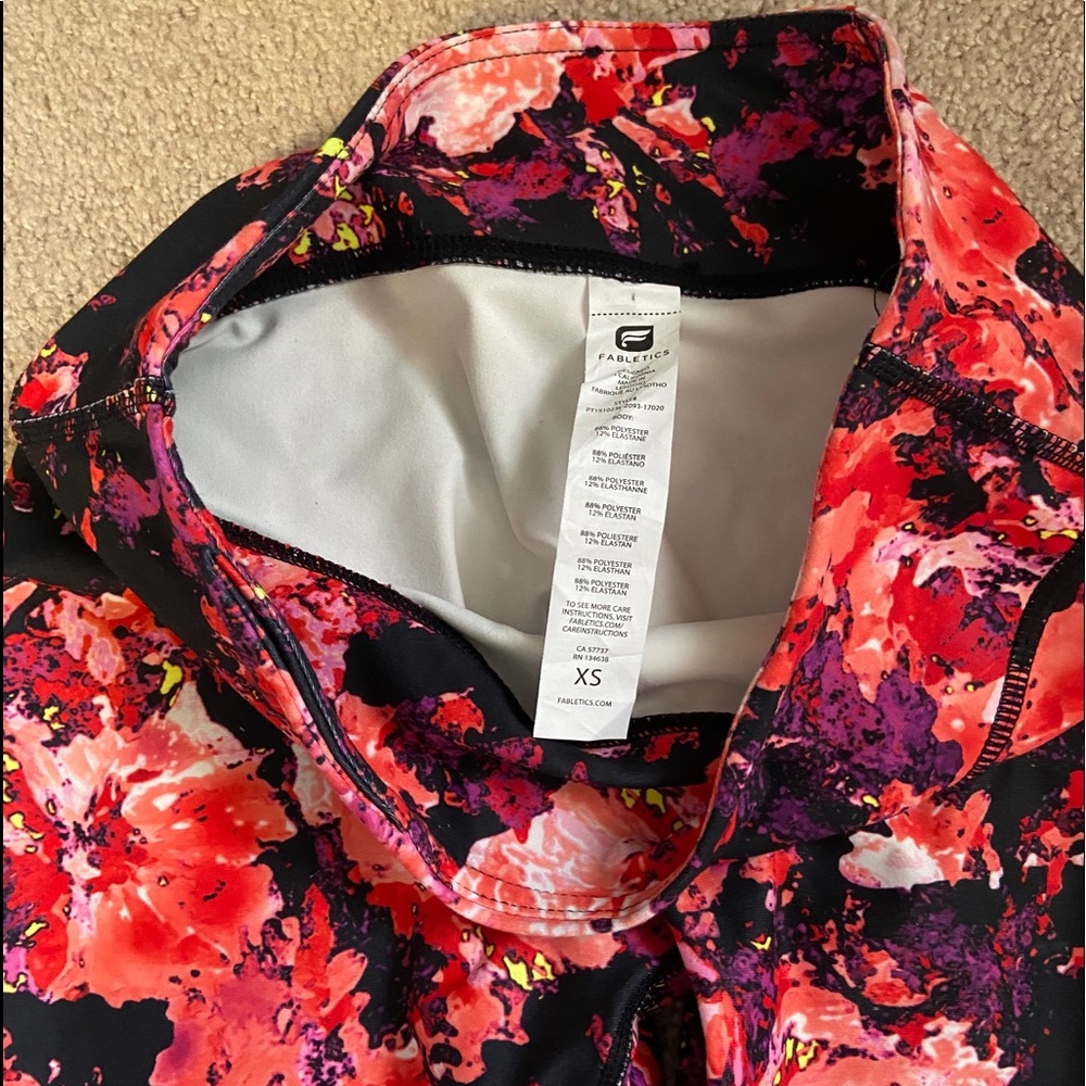 Fabletics Capri - Picture 2 of 4